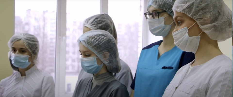 “СЕСТРИНСКОЕ ДЕЛО. ПРОСТО МЫ РЯДОМ” приглашаем всех на премьеру документального фильма о медицинских сестрах