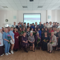 В Донецкой Народной Республике поздравили акушерок, медицинских сестер, фельдшеров, лаборантов с предстоящими профессиональными праздниками! 
