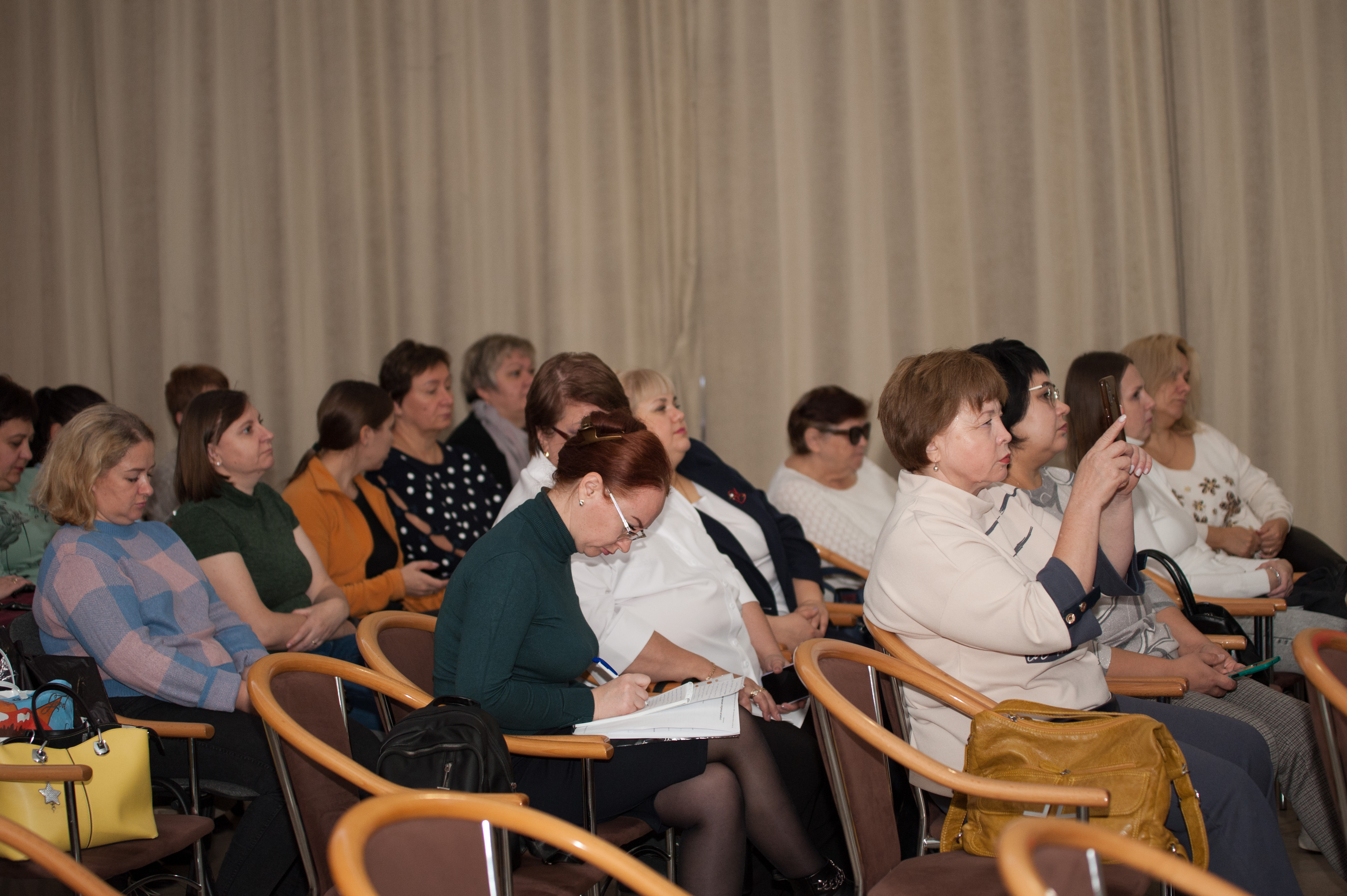 В Новосибирске прошла Выездная школа РАМС "Эффективные перинатальные практики"